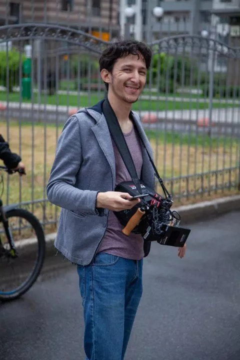 Jerry Heil стала кур'єром зі служби доставки - 2 Jerry Heil стала кур'єром зі служби доставки - 2 - изображение