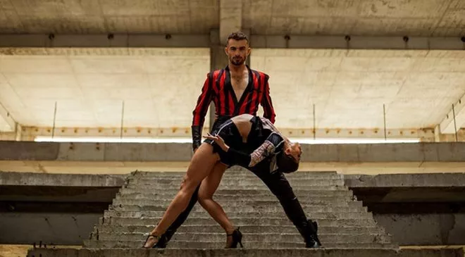 Яркие поддержки, сексуальные тела, страстные движения — пасодобль от Александра Прохорова и Тони Руденко - 1 Яркие поддержки, сексуальные тела, страстные движения — пасодобль от Александра Прохорова и Тони Руденко - 1 - изображение