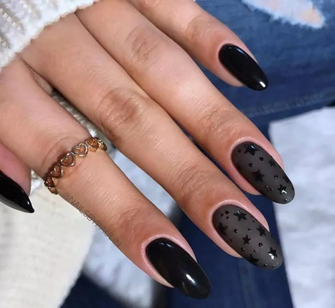 Металлик, звезды и стразы: 15 идей для стильного новогоднего маникюра - 1 Металлик, звезды и стразы: 15 идей для стильного новогоднего маникюра - 1 - изображение
