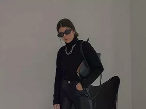 Woman MAGAZINE - 8 Woman Magazine