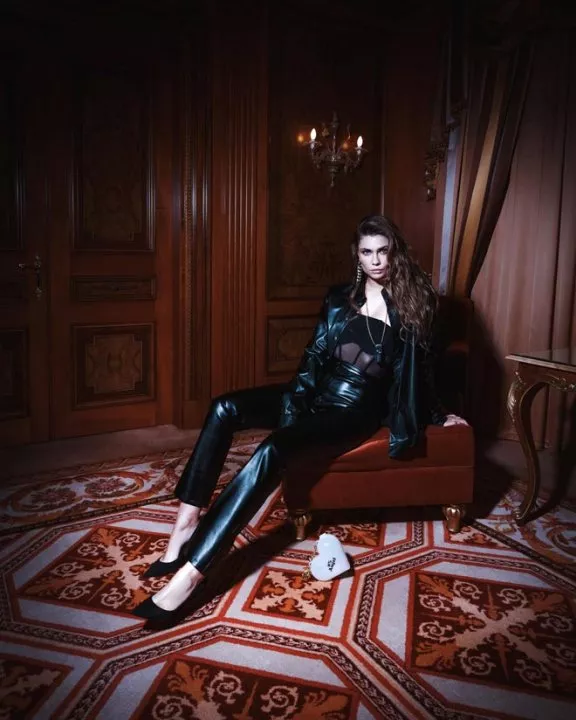 HELEN MARLEN x NICK VANGARD создали идеальный женский образ для новогодней ночи - 1 HELEN MARLEN x NICK VANGARD создали идеальный женский образ для новогодней ночи - 1 - изображение