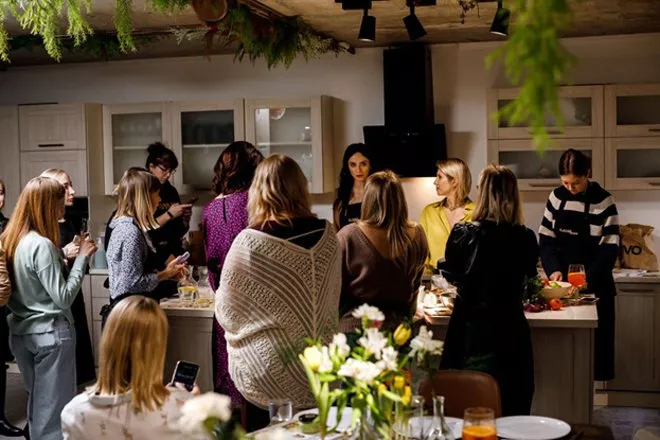 Что нужно дарить маме, сестре, подруге: Анита Луценко и Катерина Андреева знают ответ - 20 Что нужно дарить маме, сестре, подруге: Анита Луценко и Катерина Андреева знают ответ - 20 - изображение