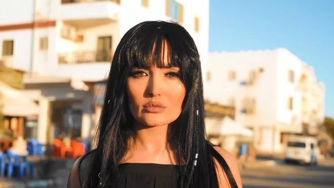 “Он меня, действительно, покорил”: Анна Добрыднева рассказала о личном в новом клипе - 1 - изображение