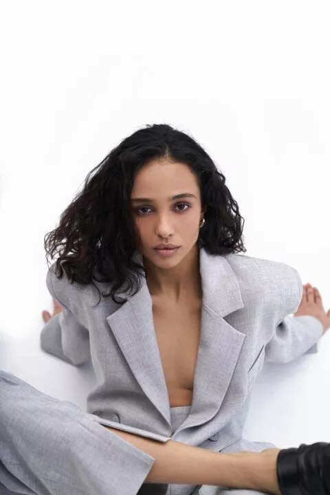 BLOOMSUIT: бренд ТОТЕ выпустил весенний дроп - 7 BLOOMSUIT: бренд ТОТЕ выпустил весенний дроп - 7 - изображение