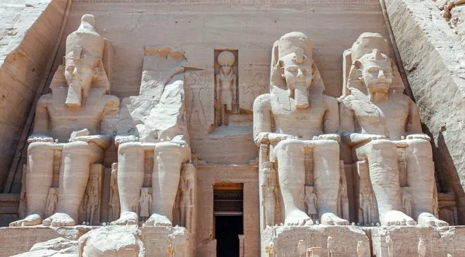 В Египте провели зрелищный «Золотой парад фараонов» - 1 В Египте провели зрелищный «Золотой парад фараонов» - 1 - изображение