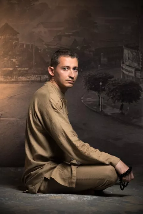 Сакральные символы и ручная роспись в льняной коллекции Shkoura - 2 Сакральные символы и ручная роспись в льняной коллекции Shkoura - 2 - изображение