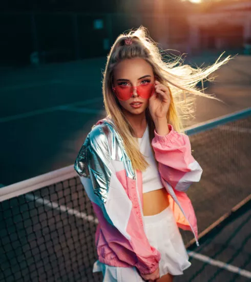 Woman MAGAZINE - 4 pole dance