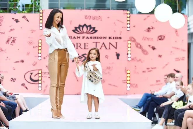 Andre Tan и Yes представили совместную коллекцию рюкзаков для подростков - 3 Andre Tan и Yes представили совместную коллекцию рюкзаков для подростков - 3 - изображение