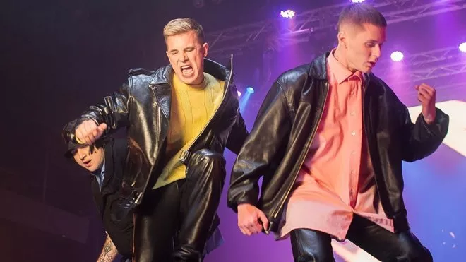 OLEYNIK в клипе «Вечеринка» дебютировал в новом образе - 1 OLEYNIK в клипе «Вечеринка» дебютировал в новом образе - 1 - изображение