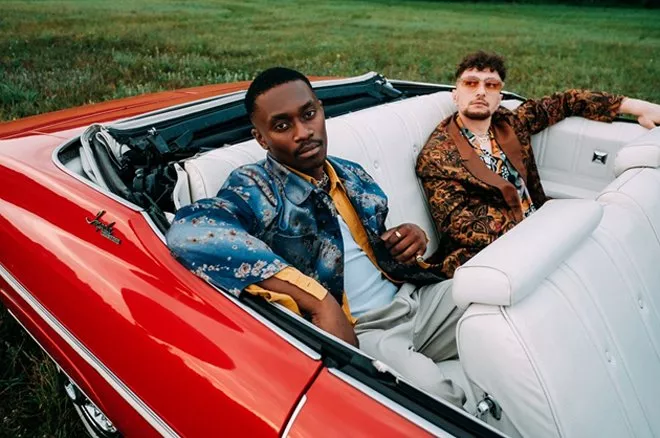 Полiт на повiтряній кулі та спалах емоцій у новому кліпі TVORCHI Falling - 3 Полiт на повiтряній кулі та спалах емоцій у новому кліпі TVORCHI Falling - 3 - изображение