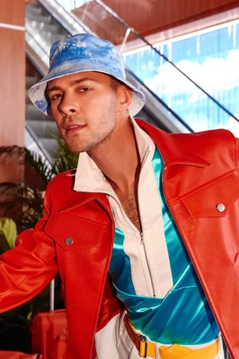 Ради нового клипа Макса Барских перекрыли «Борисполь» - 5 - изображение