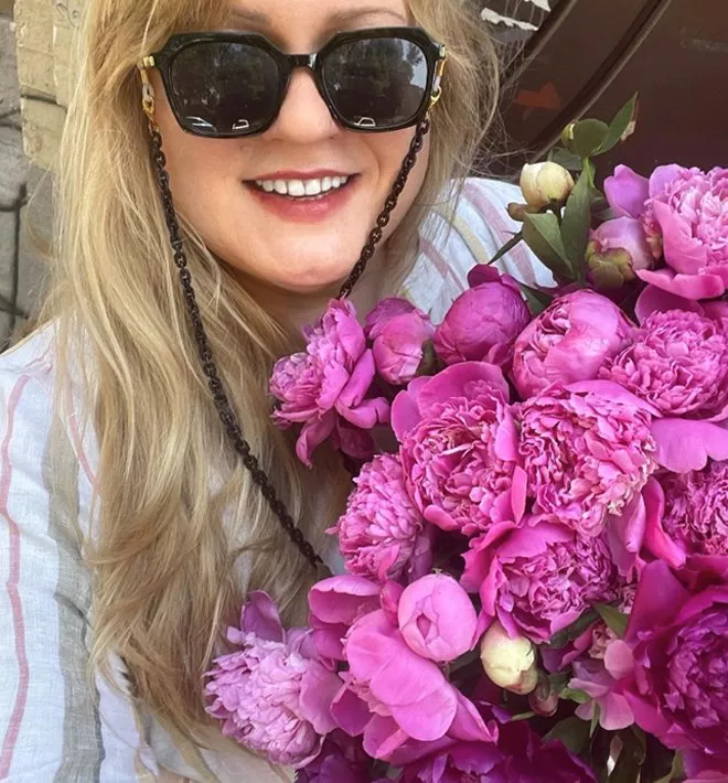 Правила жизни Олеси Жураковской: о браке, трудностях и счастье - 1 Правила жизни Олеси Жураковской: о браке, трудностях и счастье - 1 - изображение