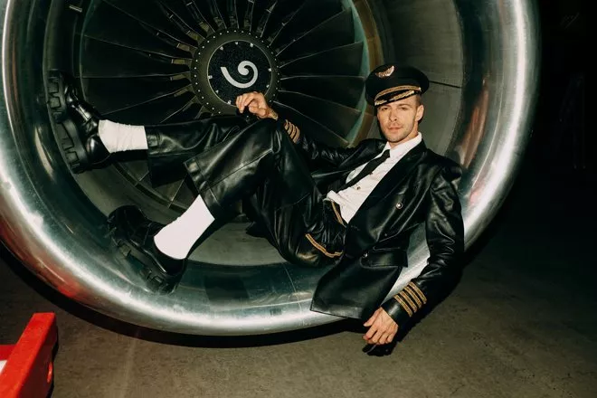 Ради нового клипа Макса Барских перекрыли «Борисполь» - 1 Ради нового клипа Макса Барских перекрыли «Борисполь» - 1 - изображение