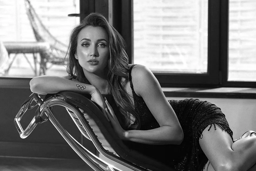 Анна Ризатдинова и Вера Кекелия рассказали истории буллинга в серии откровенных видео #Красивасерцем в поддержку сериала «Моя улюблена Страшко» - 1 - изображение