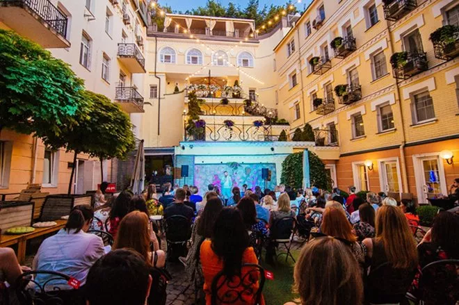 Макс Вышинский: «В стендапе мы всегда за основу берем правду» - 4 Макс Вышинский: «В стендапе мы всегда за основу берем правду» - 4 - изображение