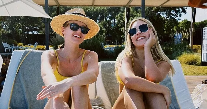 Дарья Квиткова и Алина Френдий на семейном отдыхе в Турции: яркие фото из отпуска - 1 Дарья Квиткова и Алина Френдий на семейном отдыхе в Турции: яркие фото из отпуска - 1 - изображение