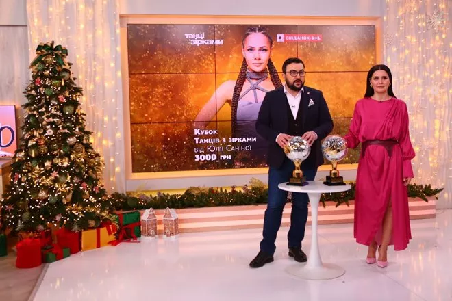 Санти Дімопулос та Юлії Саніної