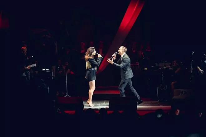 Повний зал, сотні ліхтариків та зіркові дуети: гурт СКАЙ відзначив своє 20-річчя - 5 Повний зал, сотні ліхтариків та зіркові дуети: гурт СКАЙ відзначив своє 20-річчя - 5 - изображение