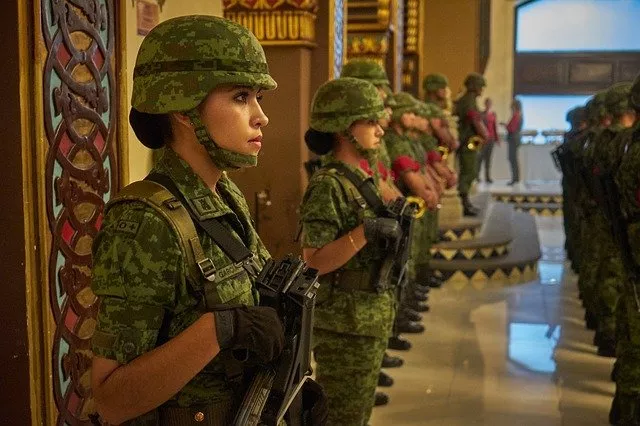 Воинский учет для женщин: адвокат разъясняет новый закон - 1 - изображение