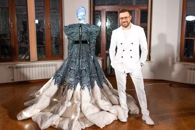 Андре Тан создал лимитированную ART-коллекцию одежды «ICARIA» для фэшн-линейки Atelier - 1 - изображение