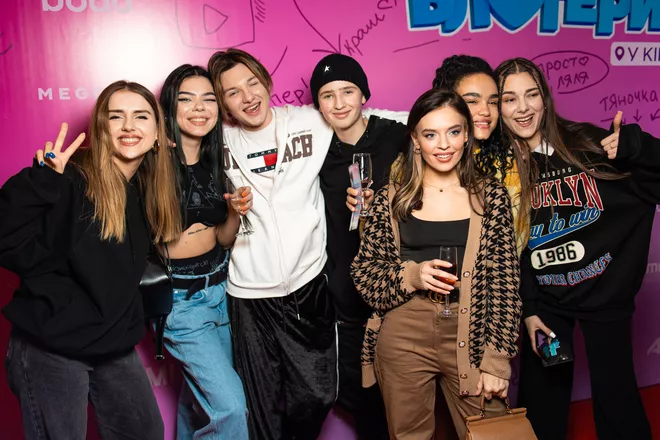 Найгучніша прем’єра комедії “Любов і Блогери” у Києві - 9 Найгучніша прем’єра комедії “Любов і Блогери” у Києві - 9 - изображение