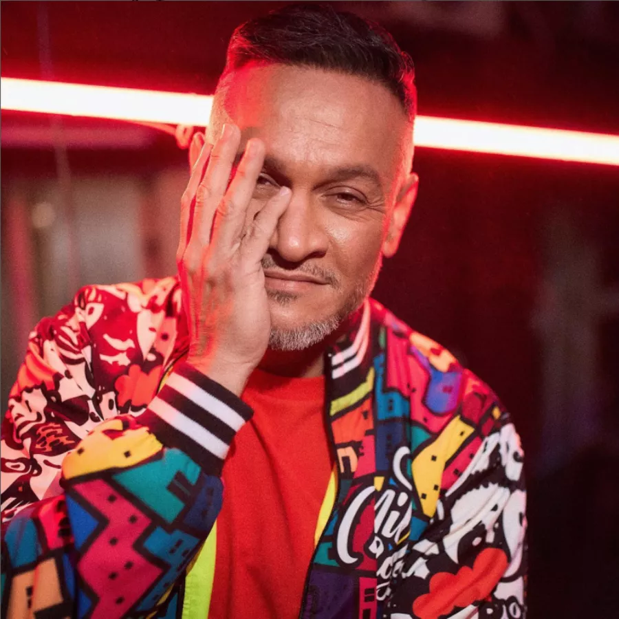 Эктор Хименес-Браво показал свою новую девушку - 1 Эктор Хименес-Браво показал свою новую девушку - 1 - изображение