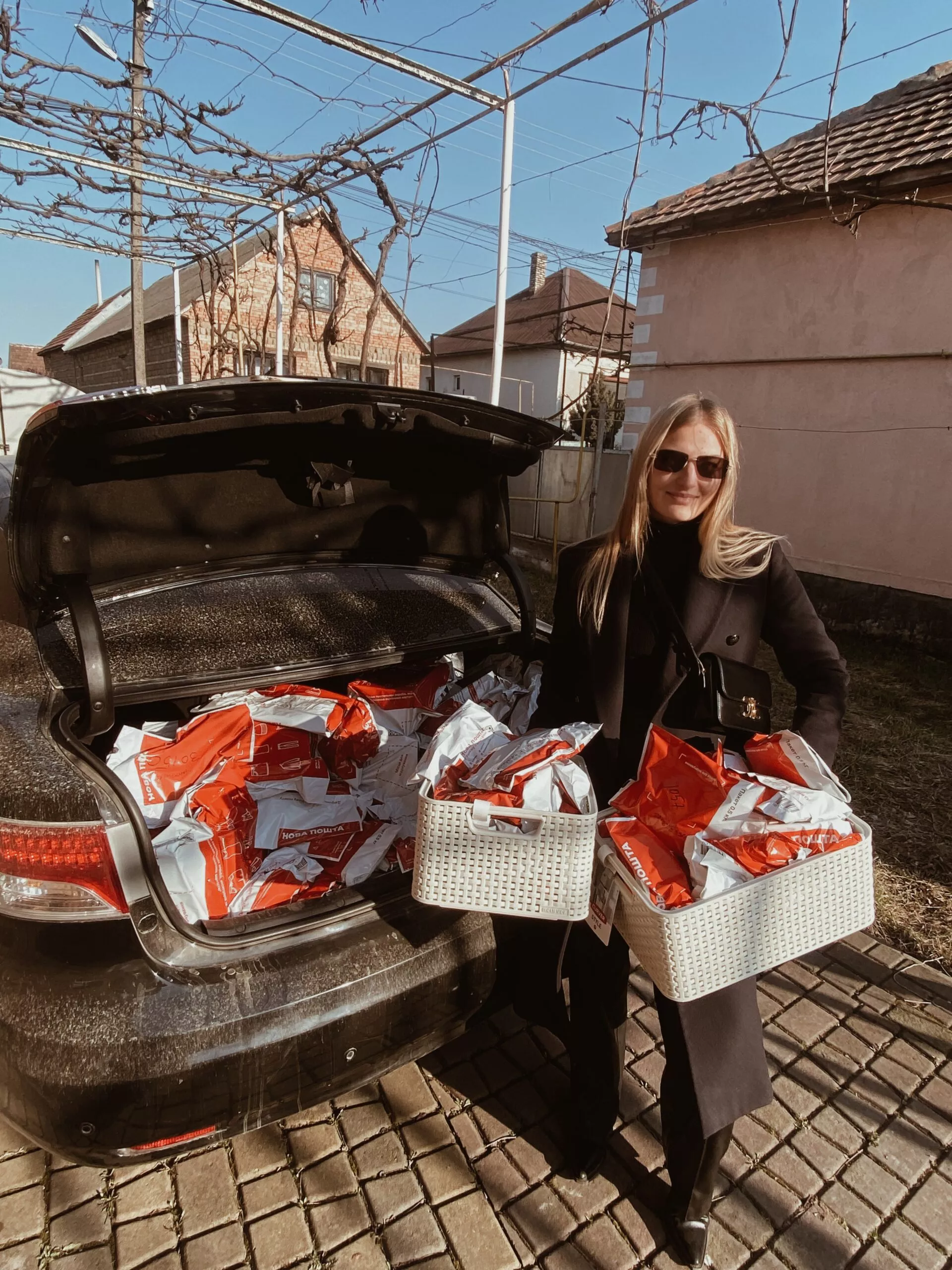 Бренд Fox Lingerie надає безкоштовну білизну біженкам - 1 Бренд Fox Lingerie надає безкоштовну білизну біженкам - 1 - изображение