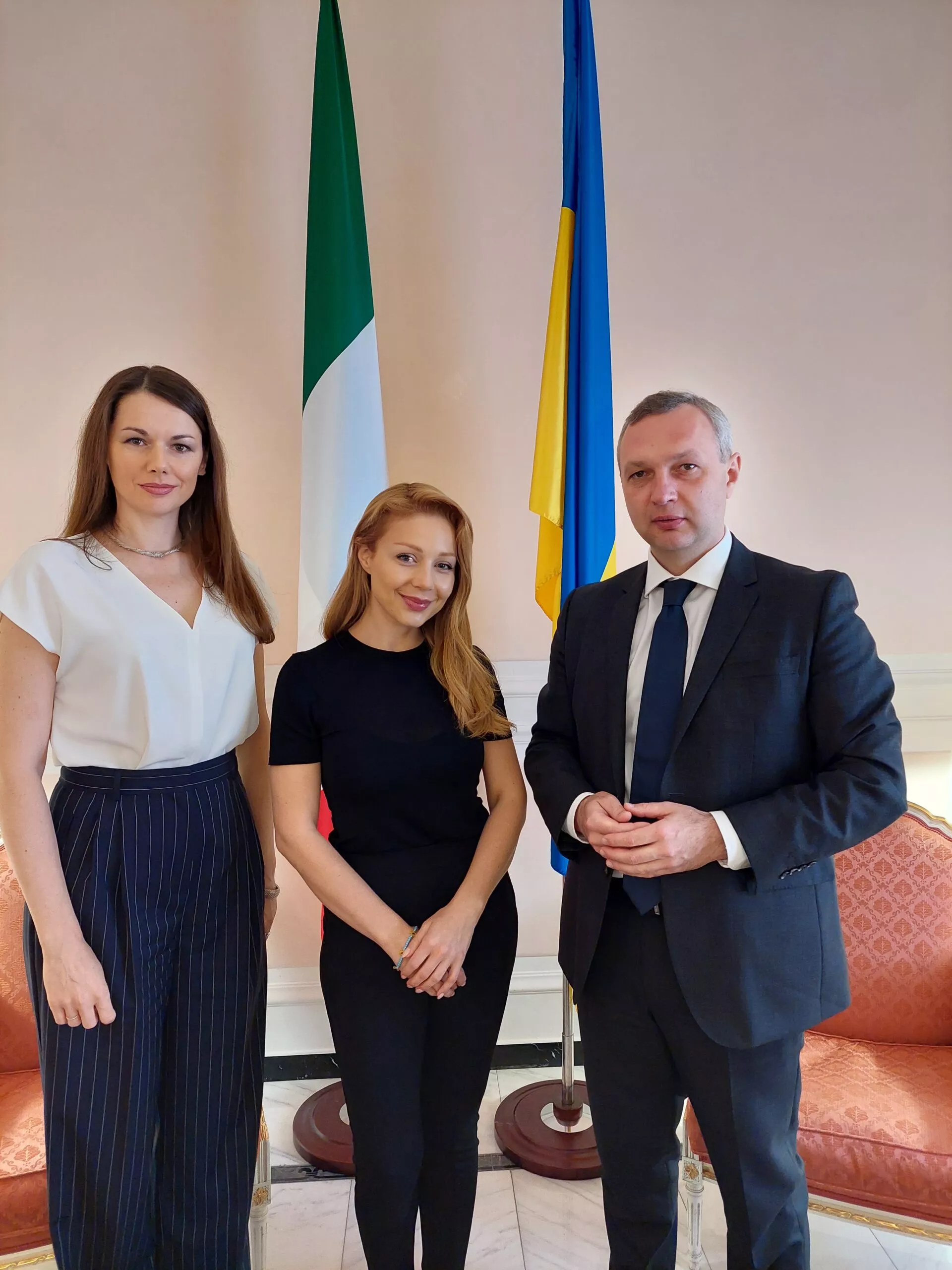 Тіна Кароль на зустрічі