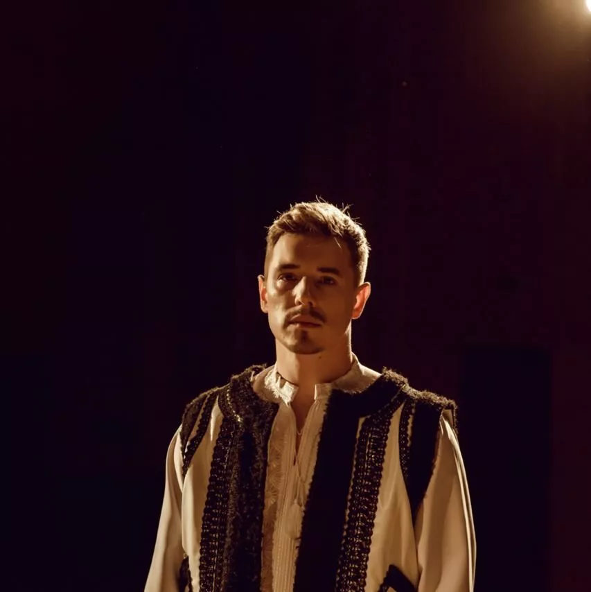 Вадим Олійник присвятив кліп Україні - 1 Вадим Олійник присвятив кліп Україні - 1 - изображение