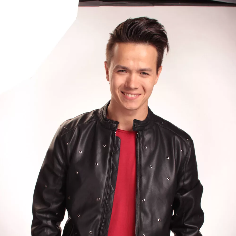 Співак Влад Ульянич про стосунки на відстані, роботу в ІТ та нові пісні - 1 Співак Влад Ульянич про стосунки на відстані, роботу в ІТ та нові пісні - 1 - изображение