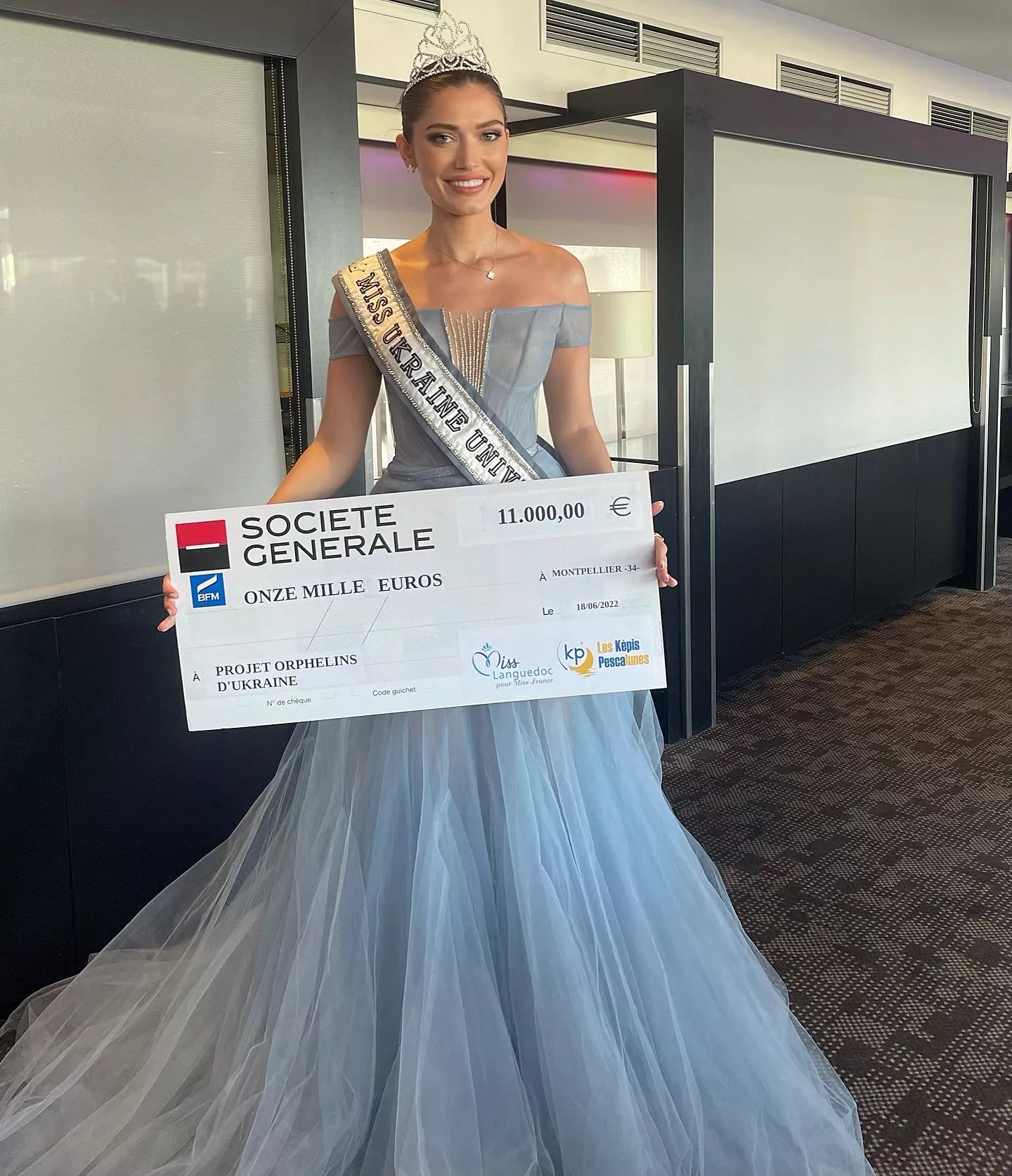 Зупинити війну: «Міс Україна Всесвіт» 2020 Єлизавета Ястремська стала голосом України у Франції - 3 Зупинити війну: «Міс Україна Всесвіт» 2020 Єлизавета Ястремська стала голосом України у Франції - 3 - изображение