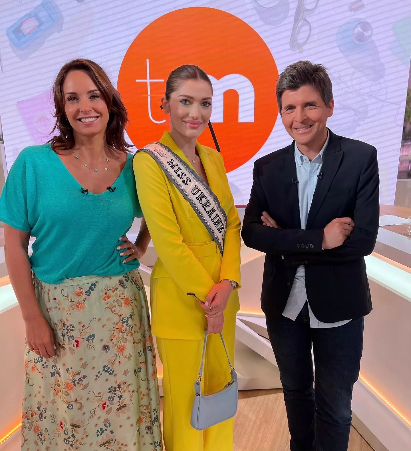 Зупинити війну: «Міс Україна Всесвіт» 2020 Єлизавета Ястремська стала голосом України у Франції - 2 Зупинити війну: «Міс Україна Всесвіт» 2020 Єлизавета Ястремська стала голосом України у Франції - 2 - изображение