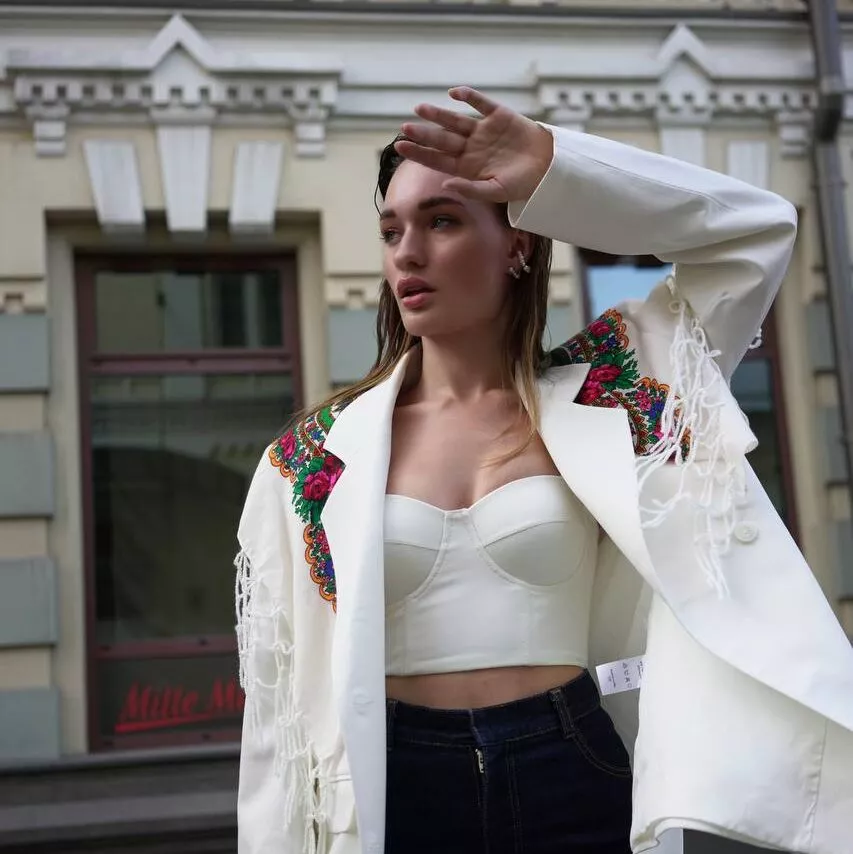 Diana Gloster написала пісню «мовою ворожнечі» - 1 Diana Gloster написала пісню «мовою ворожнечі» - 1 - изображение