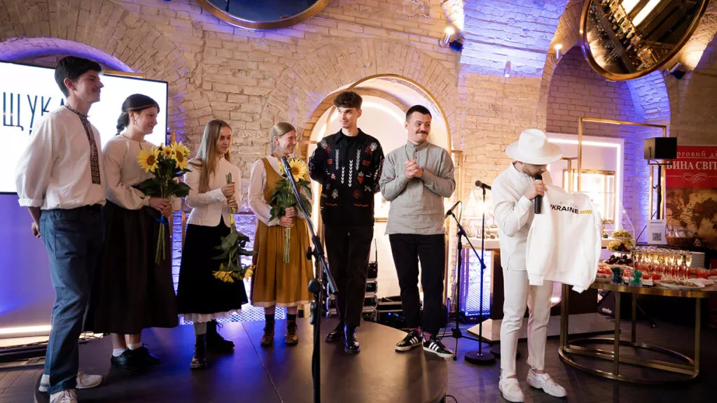 Vlad Darwin презентував проєкт «DJ for Ukraine» - 2 Vlad Darwin презентував проєкт «DJ for Ukraine» - 2 - изображение