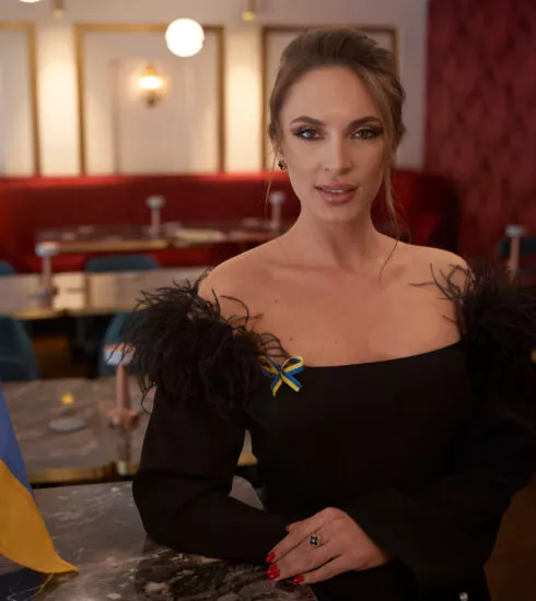 Woman MAGAZINE - 2 United for Freedom